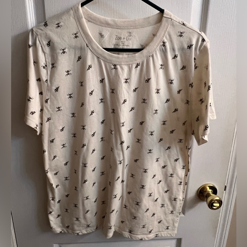Zoe + Liv - Sz XXL - GUC bee t shirt